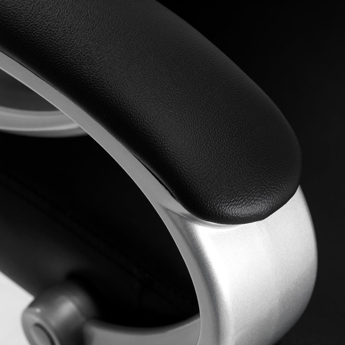 Siège coiffeur Tech Advance Noir