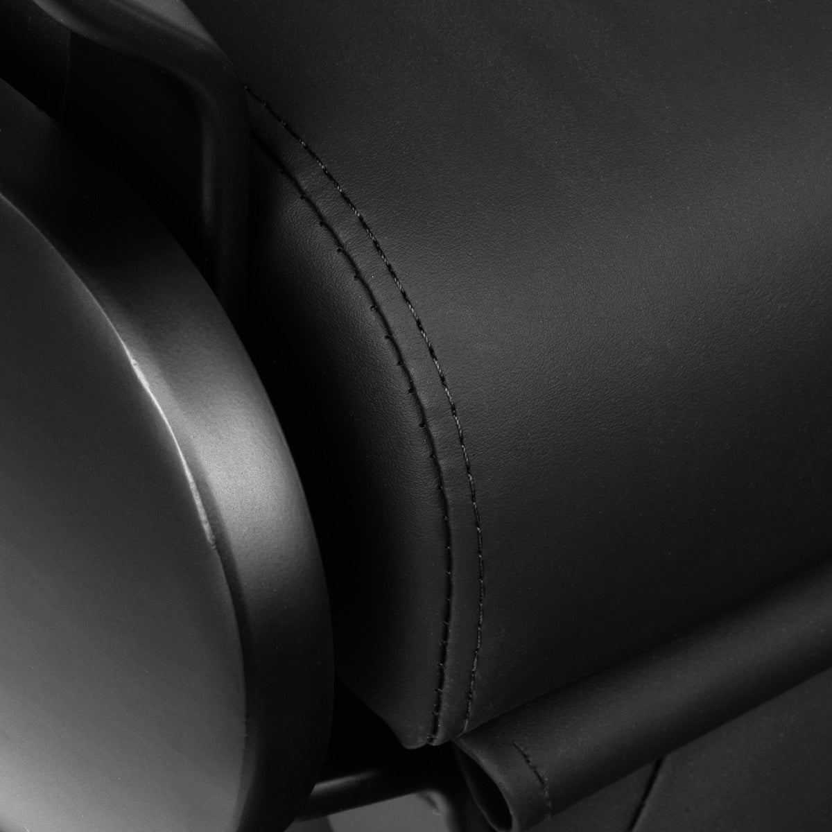 Fauteuil barbier Victor Noir (structure noire)